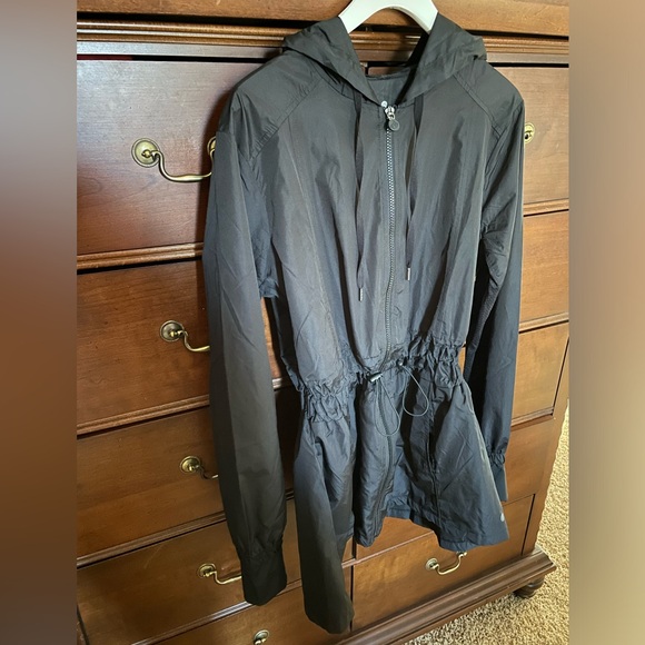 NWT • APANA Brand • Black Women's Hooded Jacket w Thumb Holes • Activewear - Picture 3 of 16